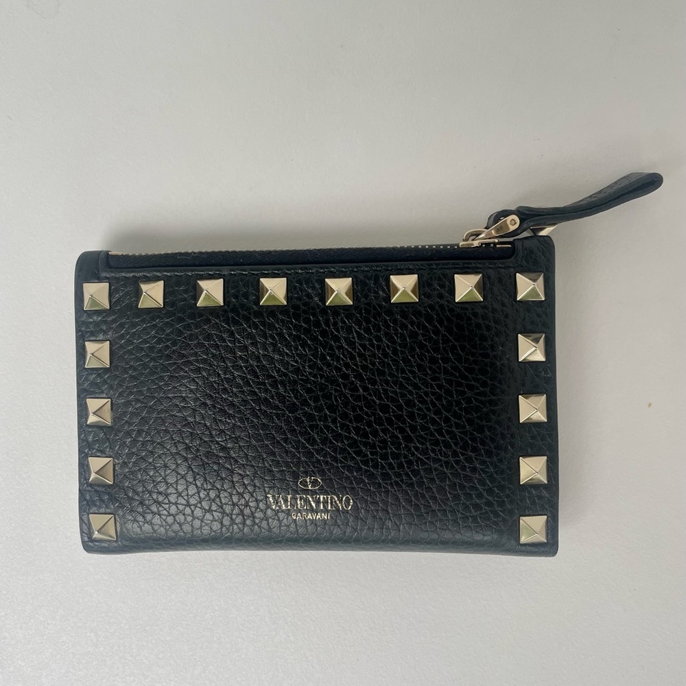 Valentino Garavani Leather Rockstud Wallet